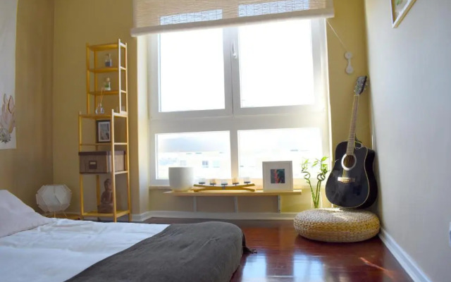 Lisbon Sky View 3BR Home + Near Airport + Free Parking