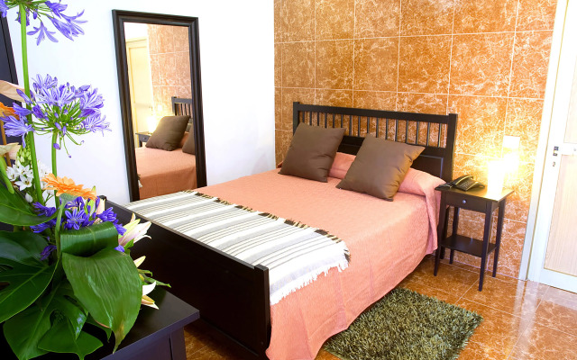 Hotel Adonis Capital