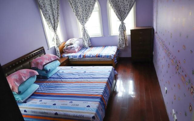 Glory's house
