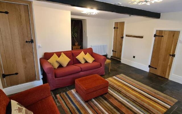 Quoit Green Lodge