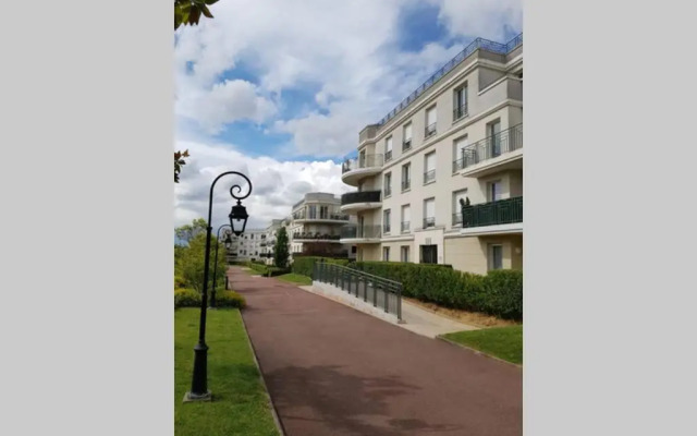 Beautiful apartment * parking* Disneyland 10 min