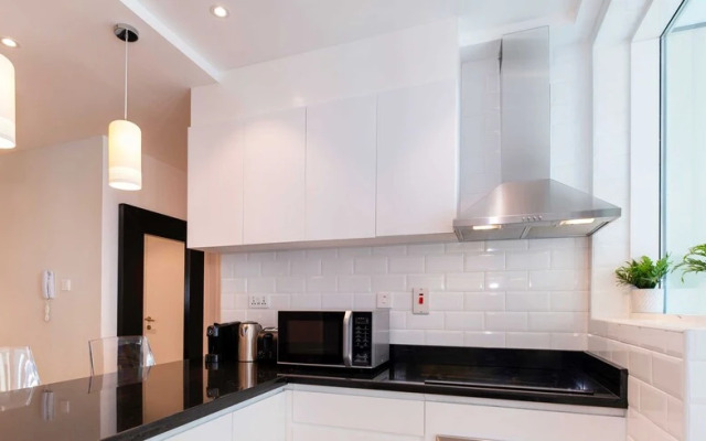 Lux The Marina Sea View Suite 2