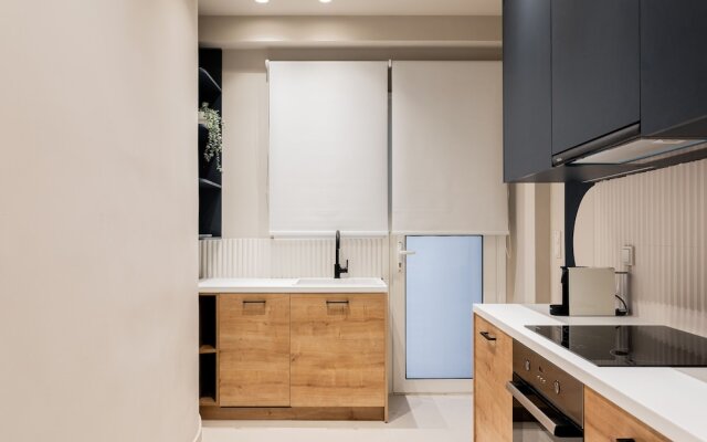 Sleek City 1BR Escape in Athens