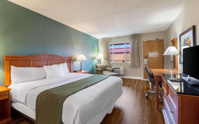Rodeway Inn Portland Airport Hotel