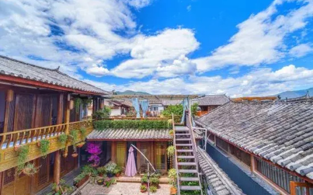 Yueqiao Huayuan Inn