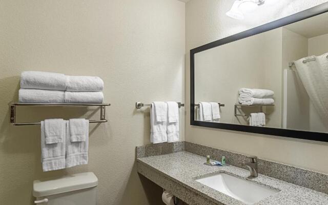 Cobblestone Inn & Suites - Guernsey