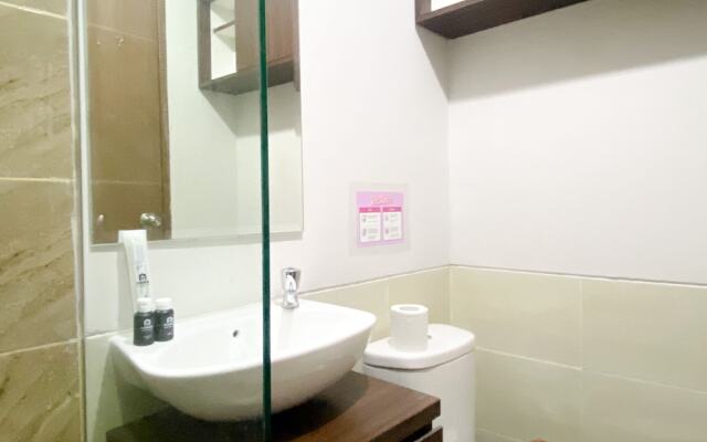 Cozy And Warm Studio Transpark Juanda Bekasi Timur Apartment