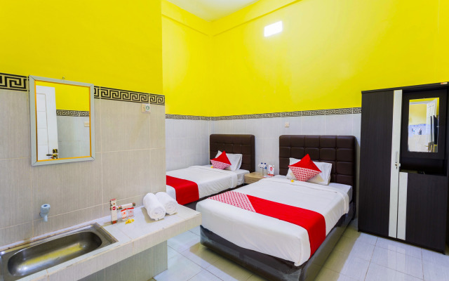 OYO 1427 Azzahra Guest House Syariah