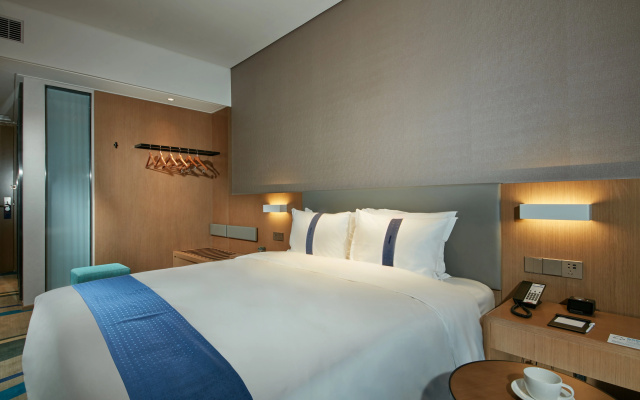 Holiday Inn Express Hangzhou East Station by IHG – Guest Rooms – Hangzhou