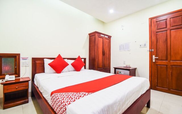 OYO 488 Hung Thu Hotel