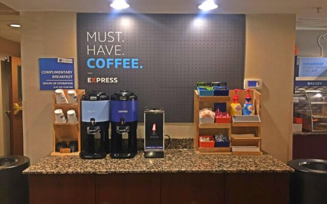 Holiday Inn Express Hotel & Suites Danbury - I-84 by IHG