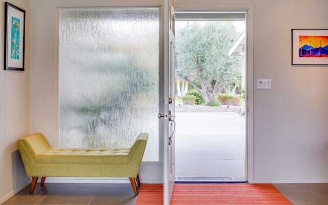 Palm Springs Pool Pad