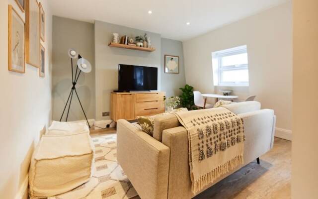 The North Notting Hill Crib Bright 1bdr Flat