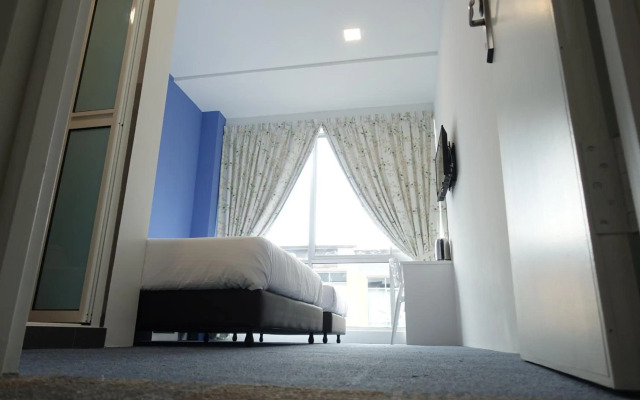 Lodge 10 Hotel