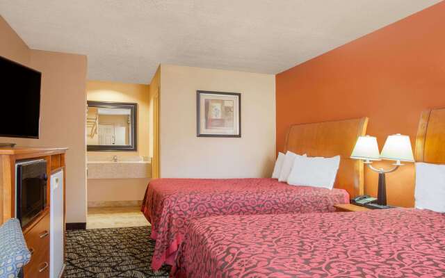 Days Inn by Wyndham Centerville