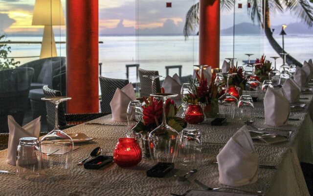 Tahiti Ia Ora Beach Resort