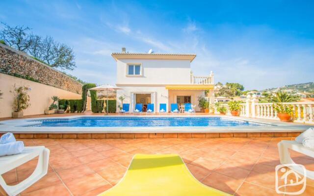 Abahana Villas La Marina