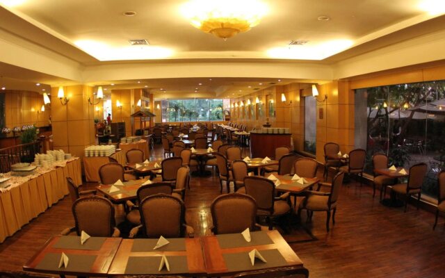 Oasis Amir Hotel