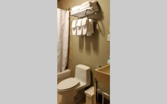 1-Bedroom Apartment Bellisimo AG by Amazing Property Rentals