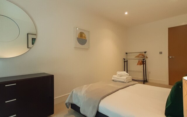 Impeccable 2-bed Apartment in London