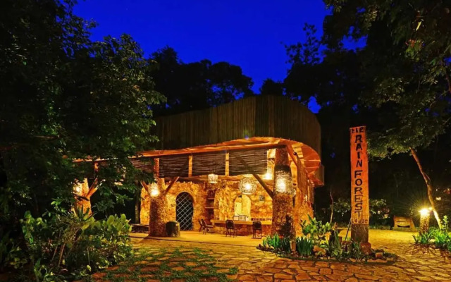 Rainforest Lodge Mabira by GEO