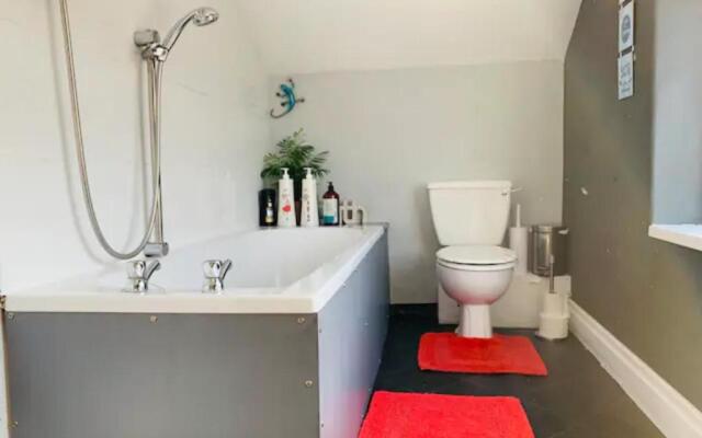 Bamber House - Large Modern Home & Perfect Location