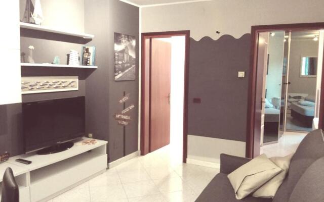 La Casa Del Pesciolino (Into the Lagoon) - the Little Fish House (Into the Lagoon)