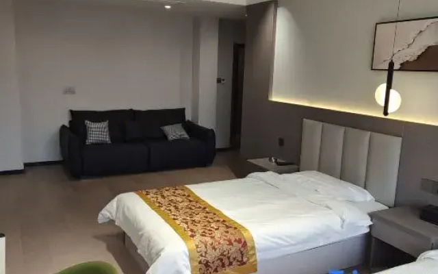Jinhong Business Hotel