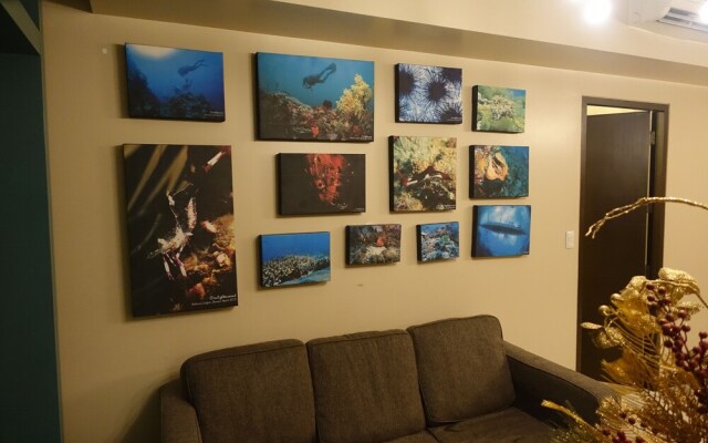 8 Forbes Town Road Suite