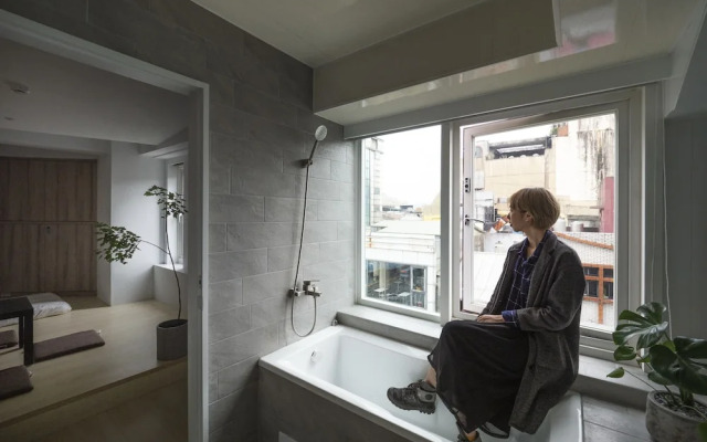 LIGHT INN - Hostel