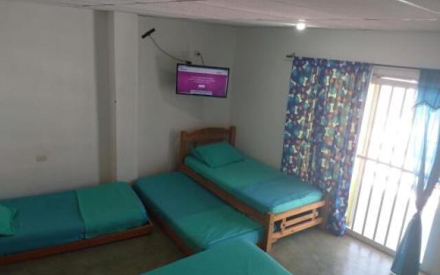 Alcobas a 4 calles de la Playa