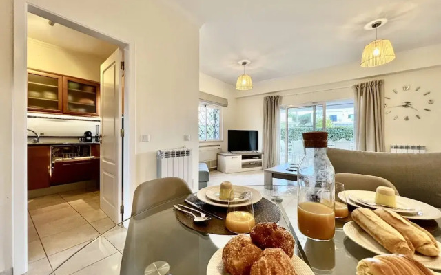Vilamoura Deluxe Villa by Homing