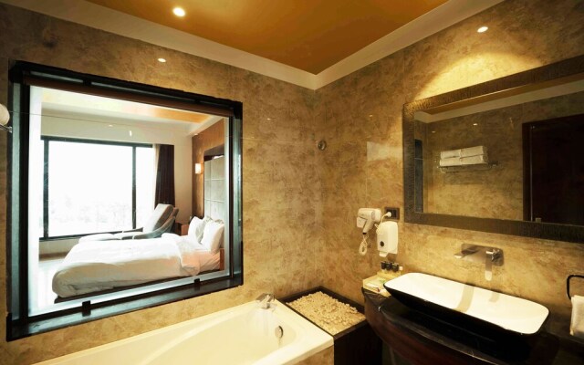 Crescent Spa And Resorts Indore