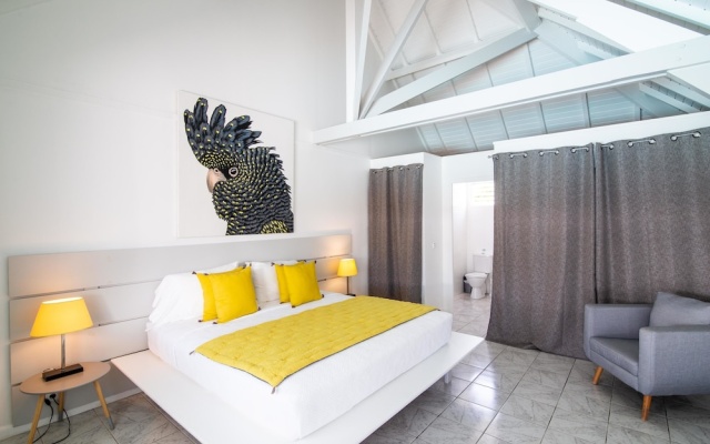 Exclusive Terres Basses Location, Heated Pool, Near Beach, Shops, Restos, AC, Free Wifi — фото 3
