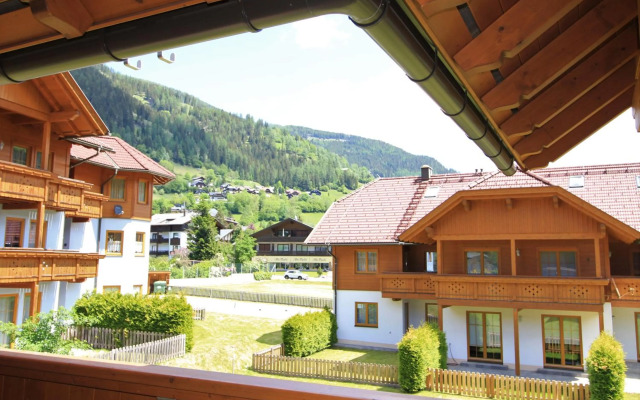 FeWo KITZ - Ski-to-door Apartment