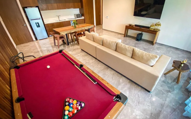 Friends and Family Luxury Apartment