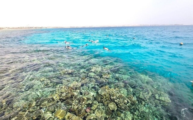 Sea View Studio in Luxury 5 Star Hotel Hurghada