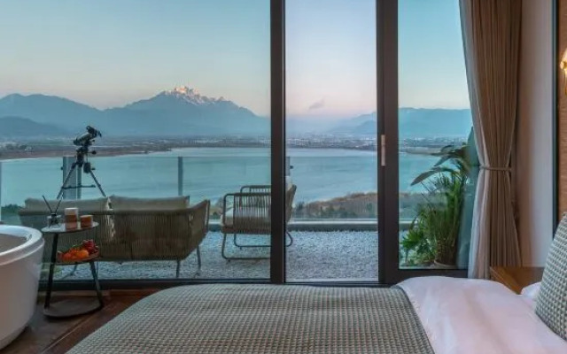 Lijiang Shanhai Villa Resort Hotel