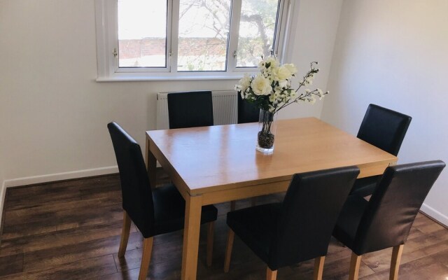 Arma Short Stays - Iffley Road