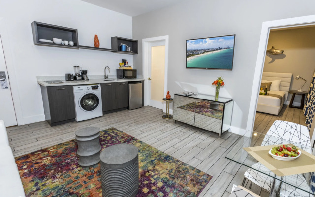 Oceanside Hotel and Suites