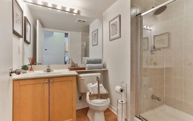 QuickStay - Sunlit Luxury Loft on King West