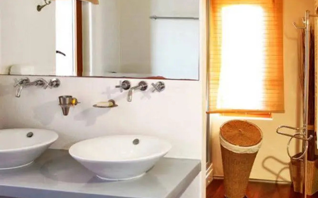 Periscope Villa