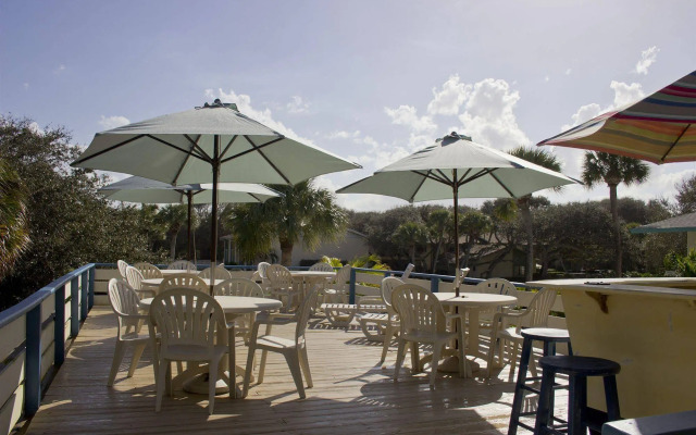 Seaspray Surf Lodge