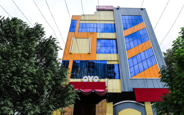 OYO 13425 Sindhura Guest House