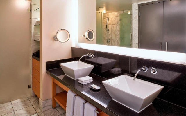 The Westin Detroit Metropolitan Airport