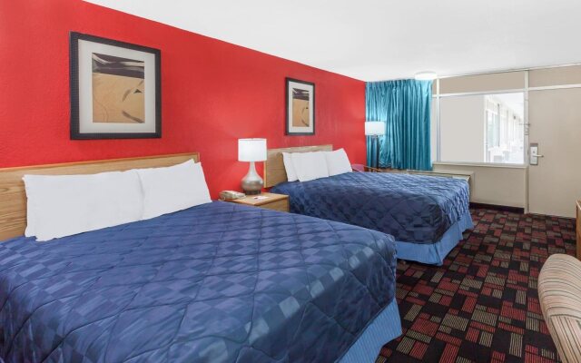 Ramada by Wyndham Clinton