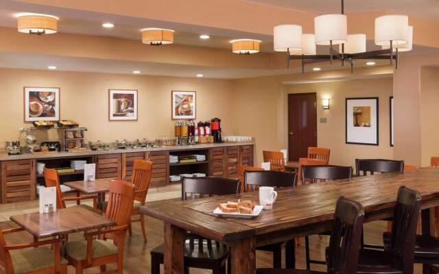 DoubleTree by Hilton Portland - Tigard
