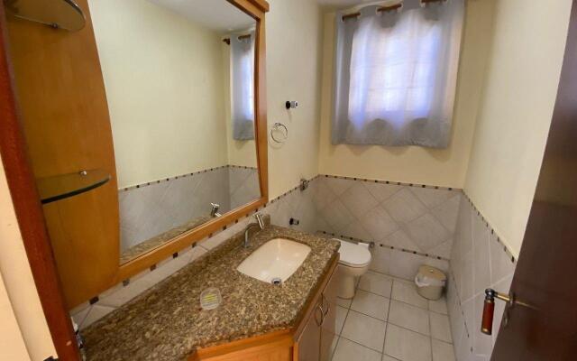 Casa 3 Dormitórios Jurere Internacional