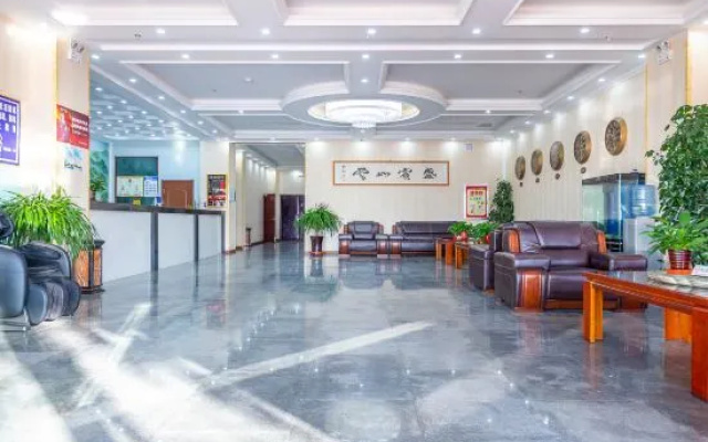 Wuyue Yuexin Hotel (Lanzhou Xinqu Zhongchuan Airport ) – Lobby – Lanzhou