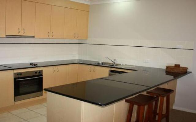Tokelau 2 - Tuncurry Townhouse